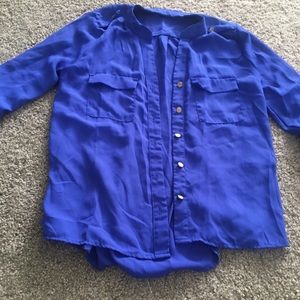 Fashionable button up